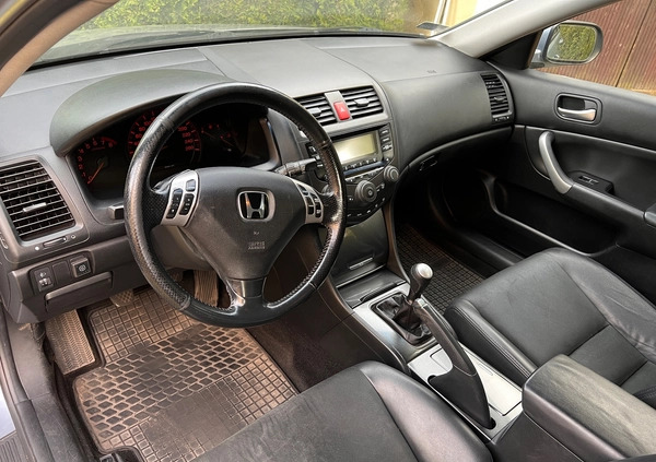 Honda Accord cena 10000 przebieg: 246375, rok produkcji 2004 z Częstochowa małe 154